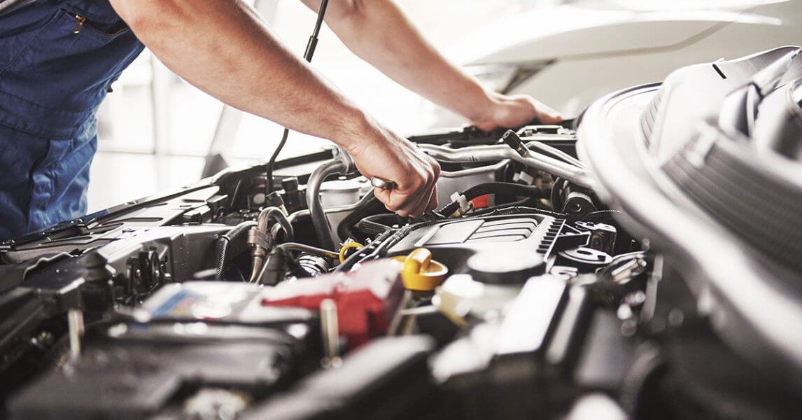 Car mechanic