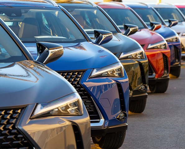 cars-lined-up-on-car-park